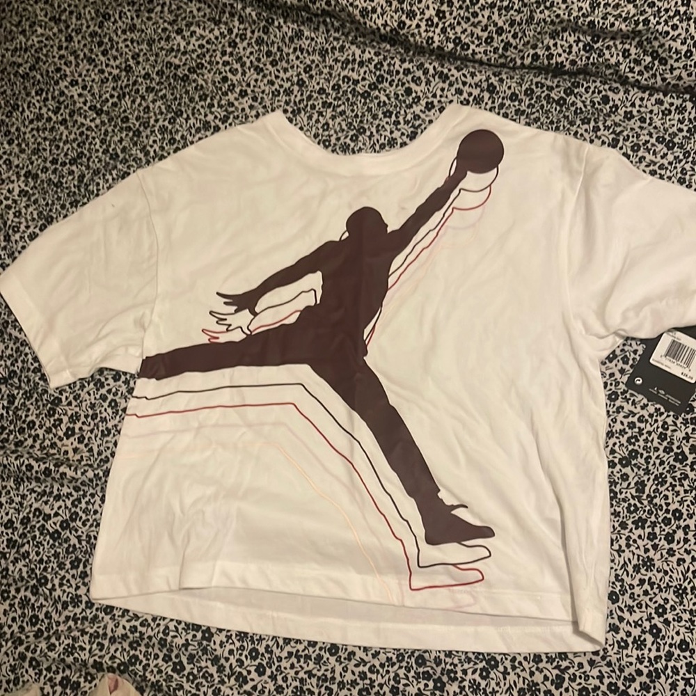 Girl’s Tee (Falls right about the waist)